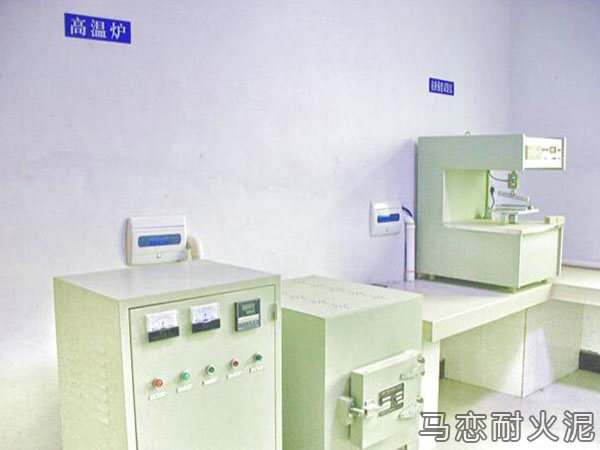 抗折強(qiáng)度檢測(cè)室